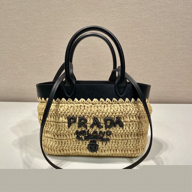 Pra*a shopping bags